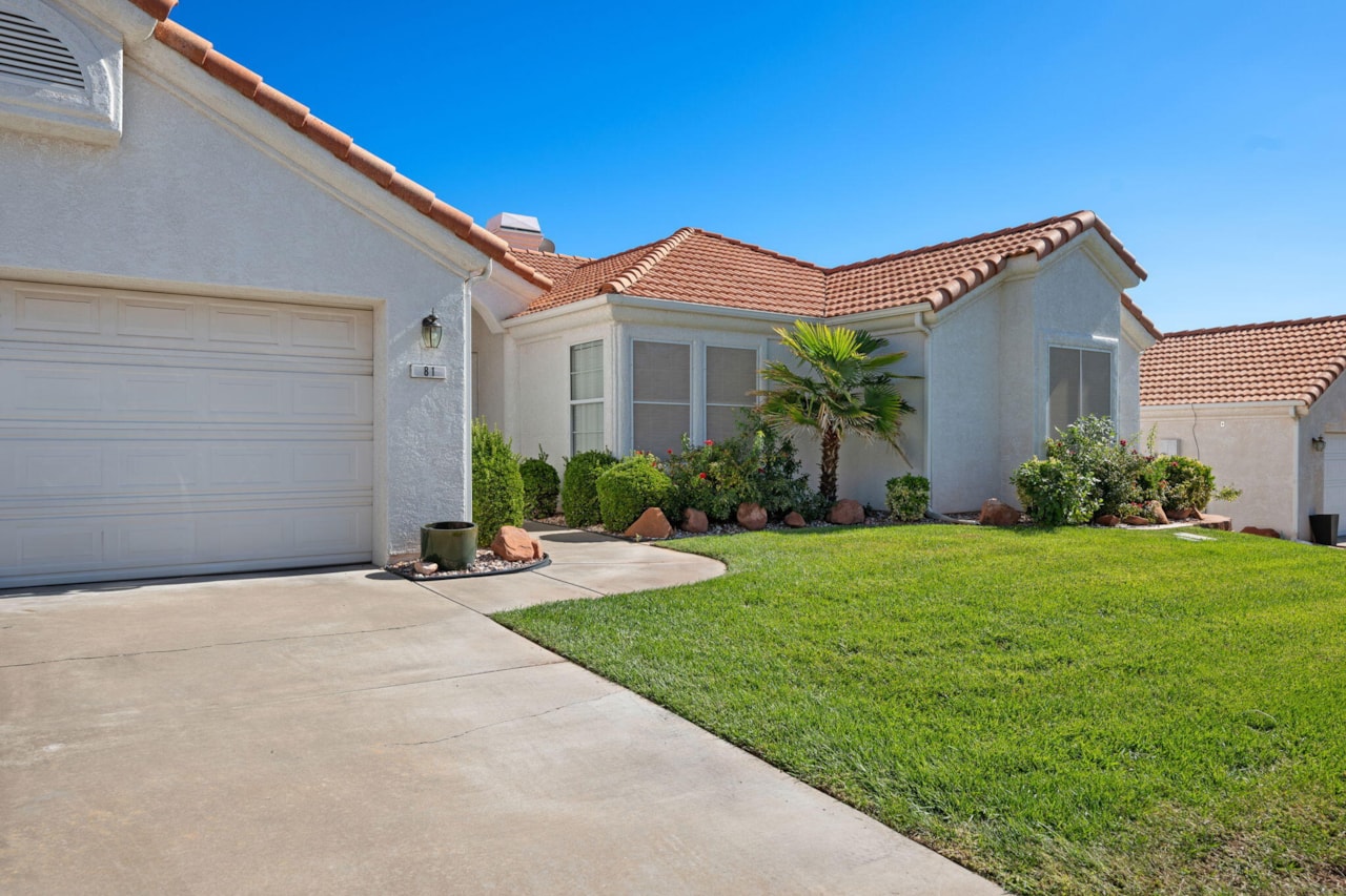 39 N Valley View DR #81 St George, UT 84770 home for sale, MLS#25-265735 - Erika Rogers Photo 3