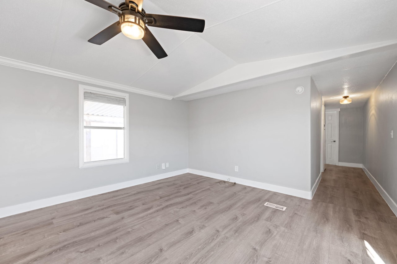 1450 N Dixie Downs Road #24 St George, UT 84770 home for sale, MLS#25-265903 - Erika Rogers Photo 5