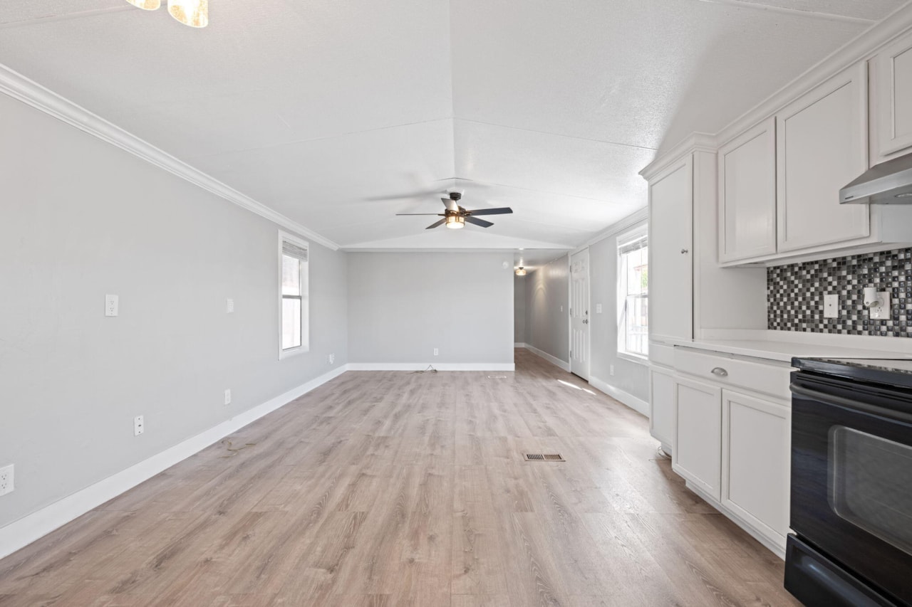 1450 N Dixie Downs Road #24 St George, UT 84770 home for sale, MLS#25-265903 - Erika Rogers Photo 8