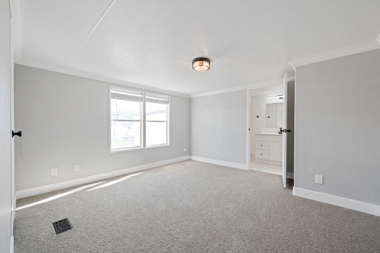 1450 N Dixie Downs Road #24 St George, UT 84770 home for sale, MLS#25-265903 - Erika Rogers Photo 10