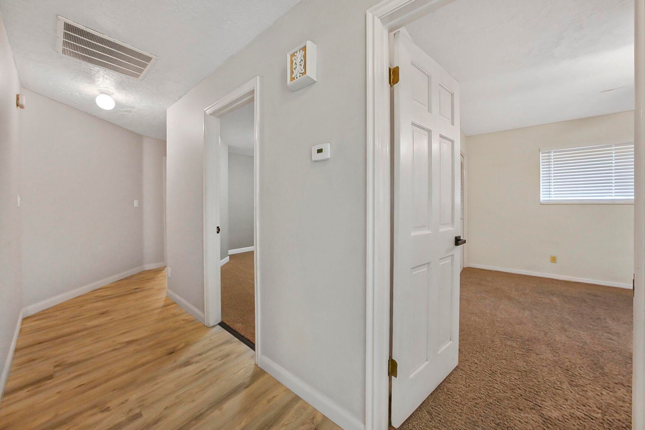 722 Staheli DR Washington, UT 84780 home for sale, MLS#25-257687 - Erika Rogers Photo 12