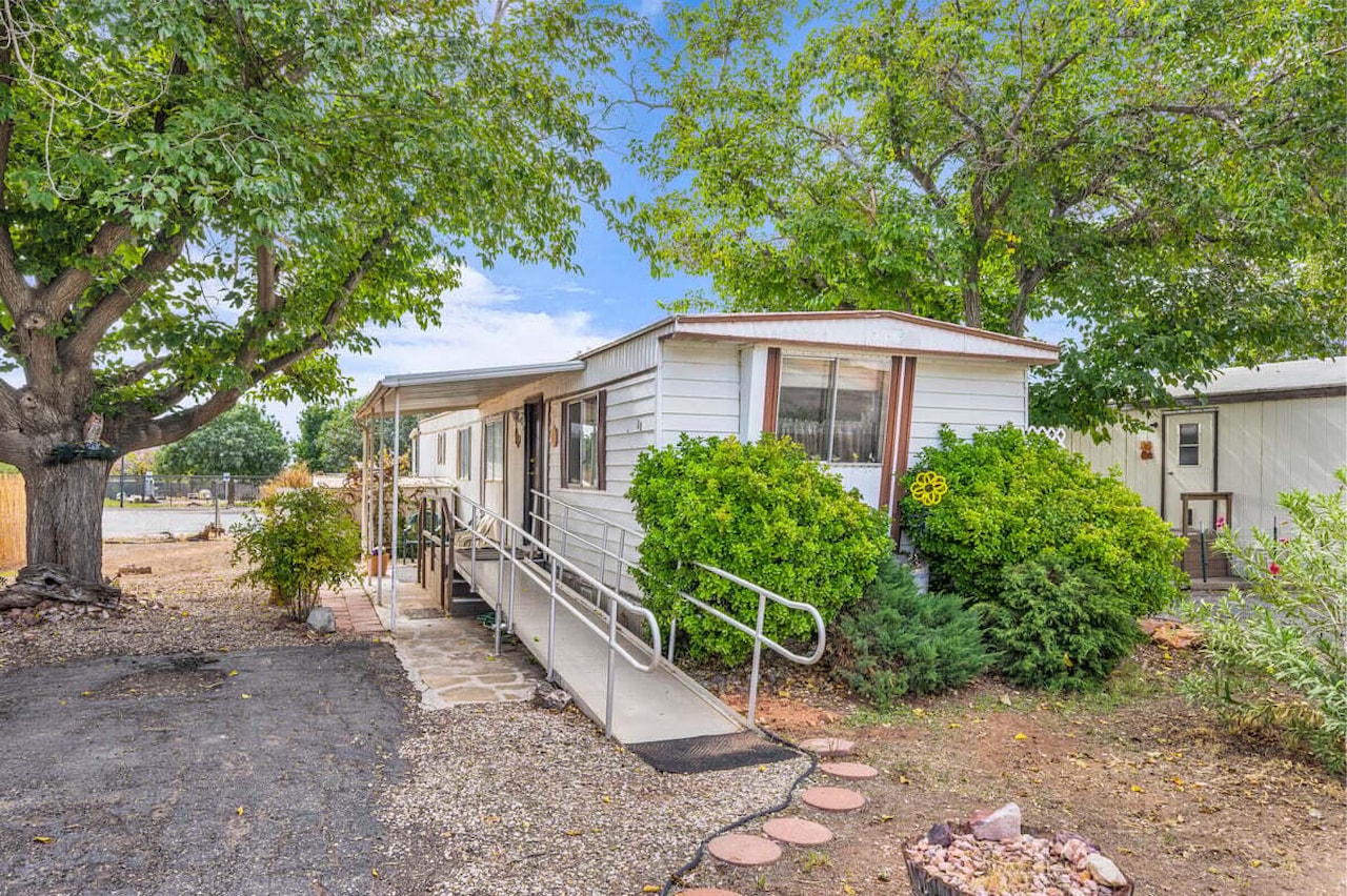 200 E 400  S #11 Washington, UT 84780 home for sale, MLS#25-265924 - Erika Rogers