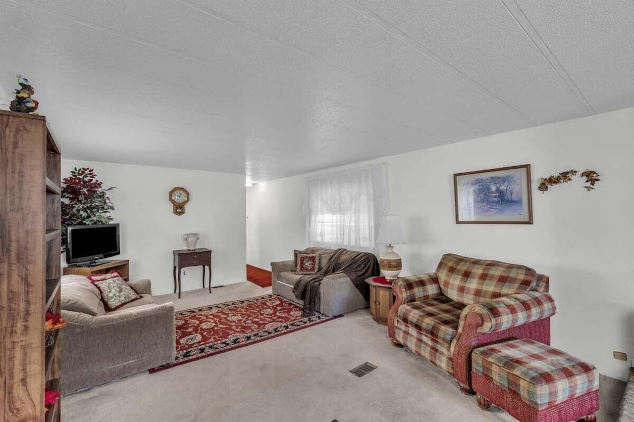 200 E 400  S #11 Washington, UT 84780 home for sale, MLS#25-265924 - Erika Rogers Photo 5