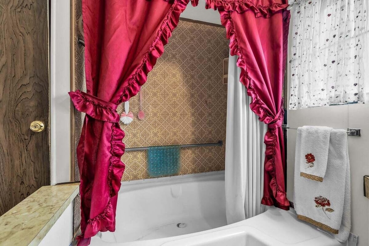 200 E 400  S #11 Washington, UT 84780 home for sale, MLS#25-265924 - Erika Rogers Photo 11