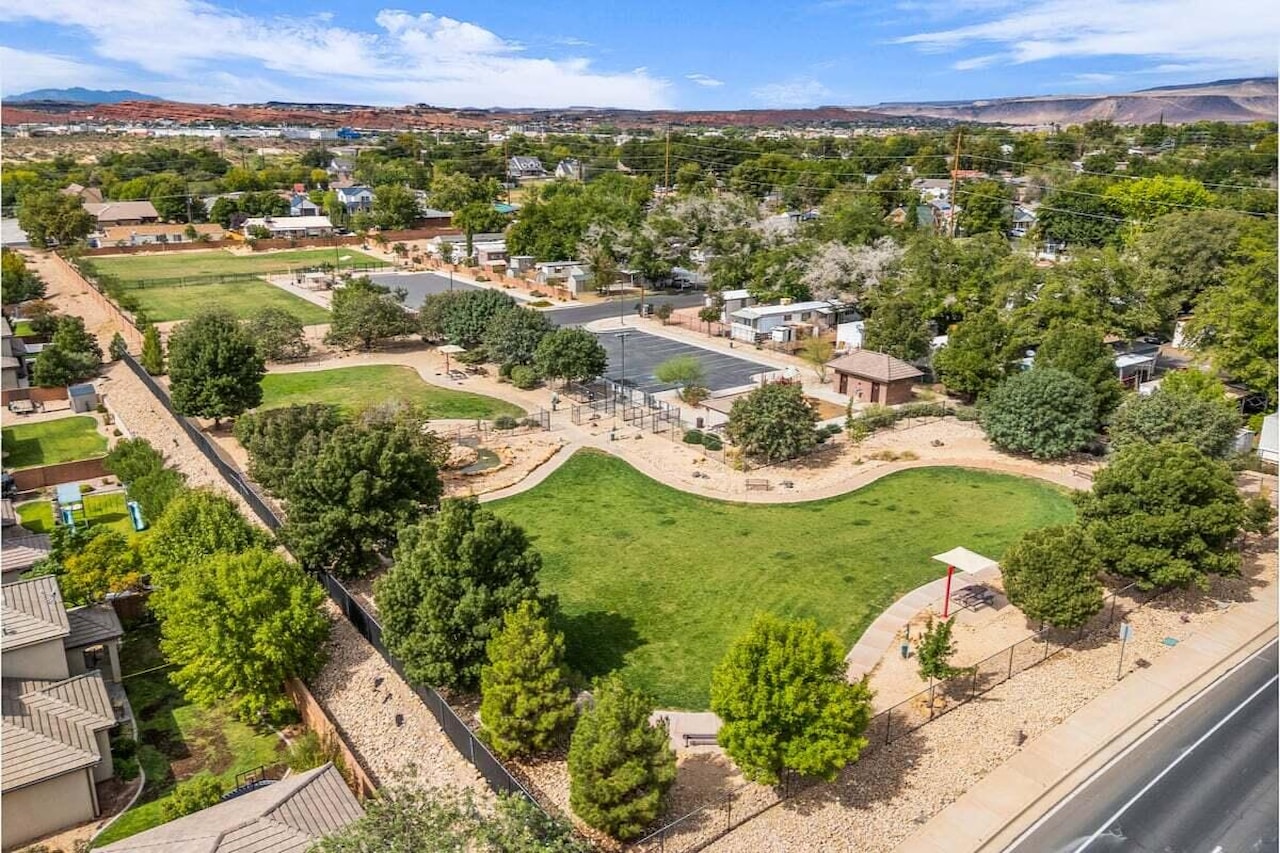 200 E 400  S #11 Washington, UT 84780 home for sale, MLS#25-265924 - Erika Rogers Photo 15