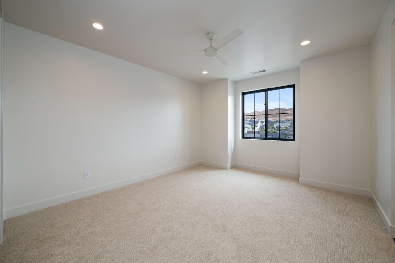 2784 S Farmland Drive Washington, UT 84780 home for sale, MLS#25-262607 - Erika Rogers Photo 42