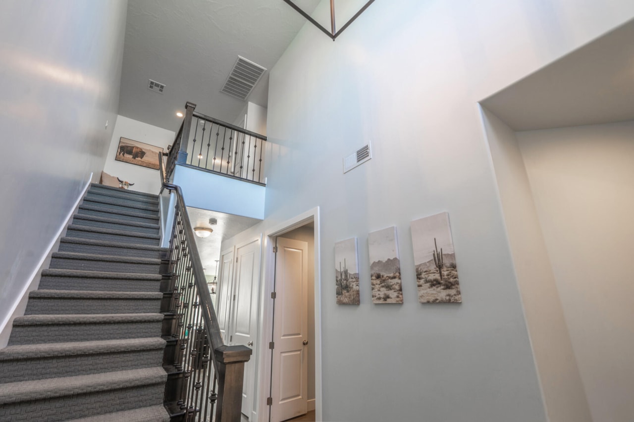 1671 W Caledonia Dunes DR St George, UT 84770 home for sale, MLS#25-265940 - Erika Rogers Photo 5