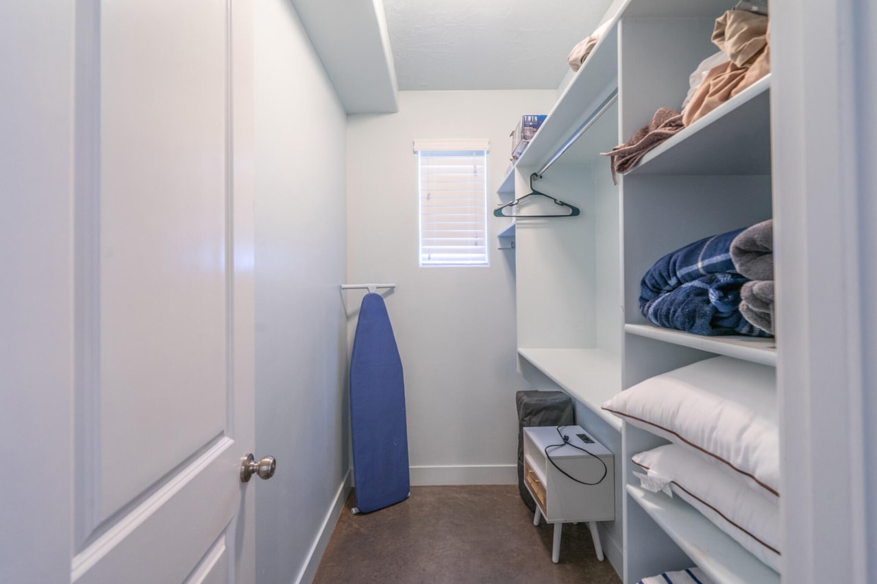 1671 W Caledonia Dunes DR St George, UT 84770 home for sale, MLS#25-265940 - Erika Rogers Photo 10