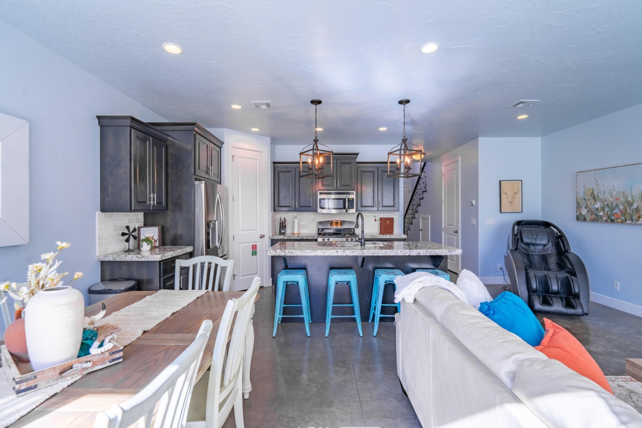 1671 W Caledonia Dunes DR St George, UT 84770 home for sale, MLS#25-265940 - Erika Rogers Photo 25