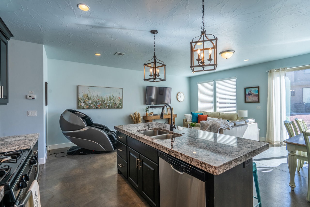 1671 W Caledonia Dunes DR St George, UT 84770 home for sale, MLS#25-265940 - Erika Rogers Photo 31