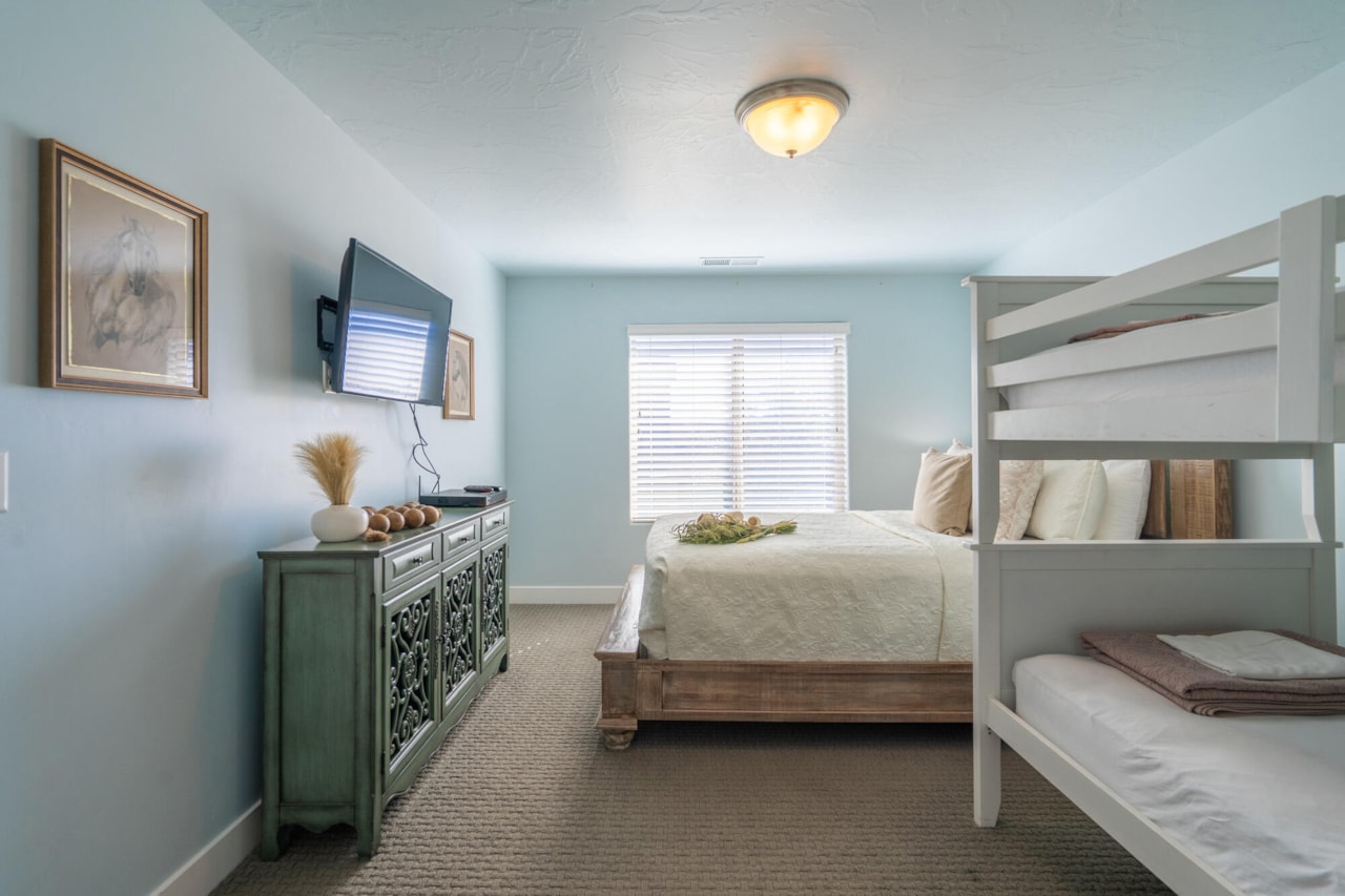 1671 W Caledonia Dunes DR St George, UT 84770 home for sale, MLS#25-265940 - Erika Rogers Photo 61