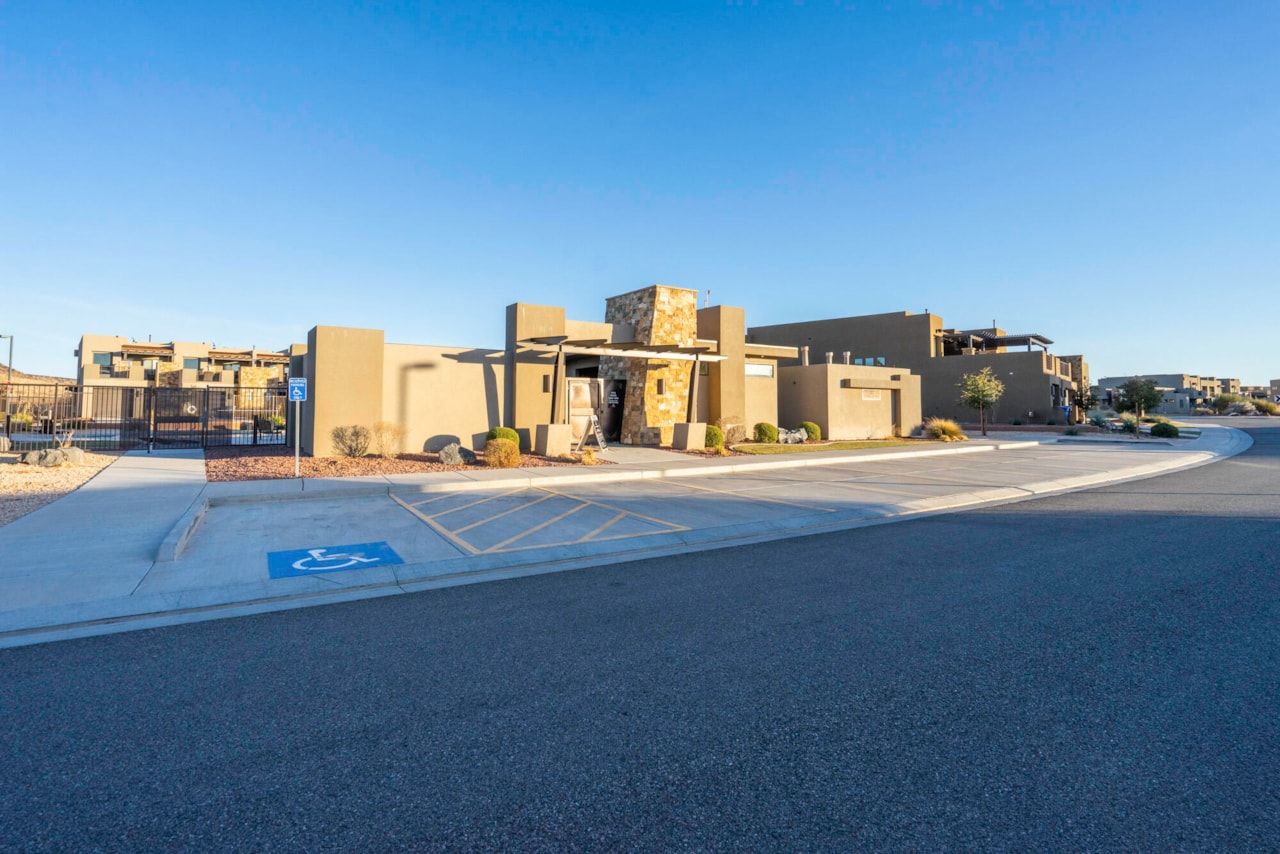 1671 W Caledonia Dunes DR St George, UT 84770 home for sale, MLS#25-265940 - Erika Rogers Photo 86