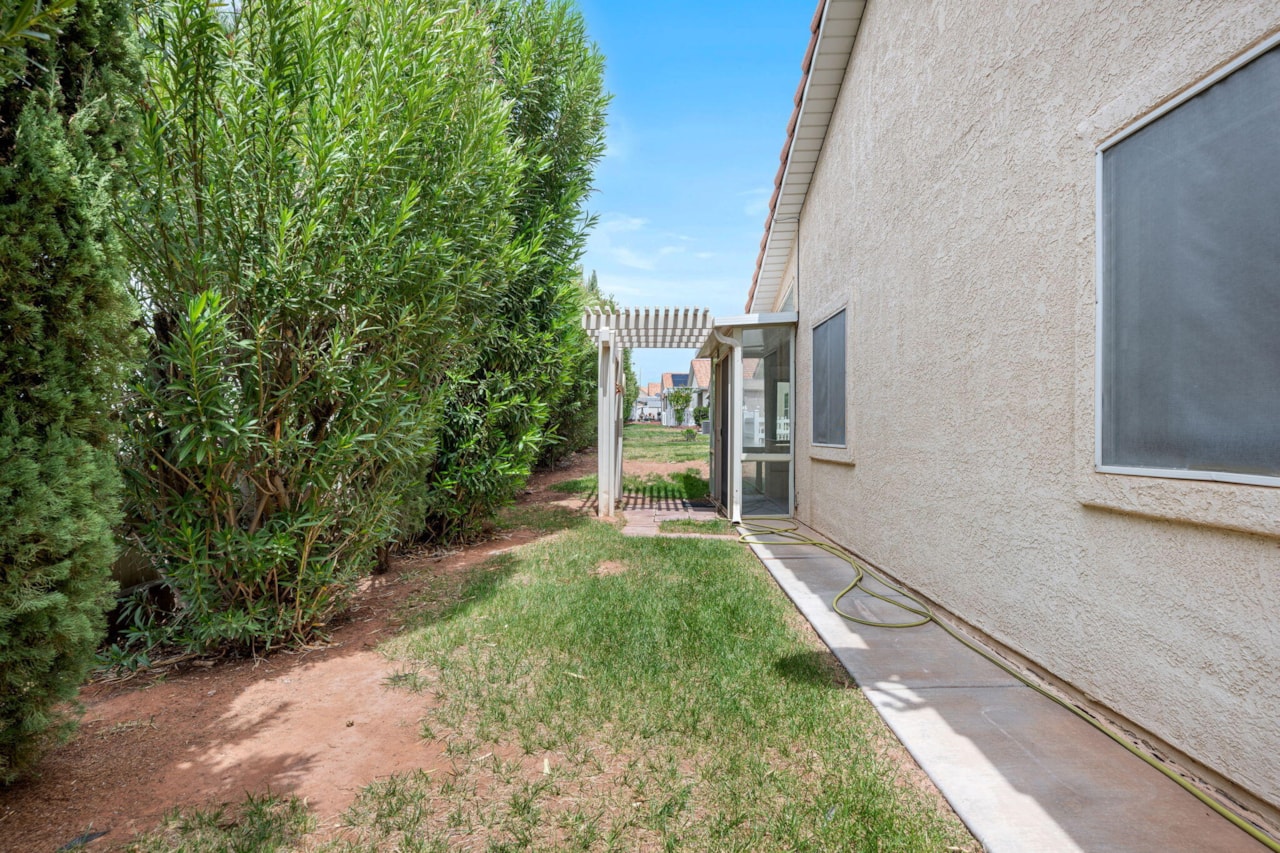 504 E Telegraph ST #14 Washington, UT 84780 home for sale, MLS#25-265949 - Erika Rogers Photo 36