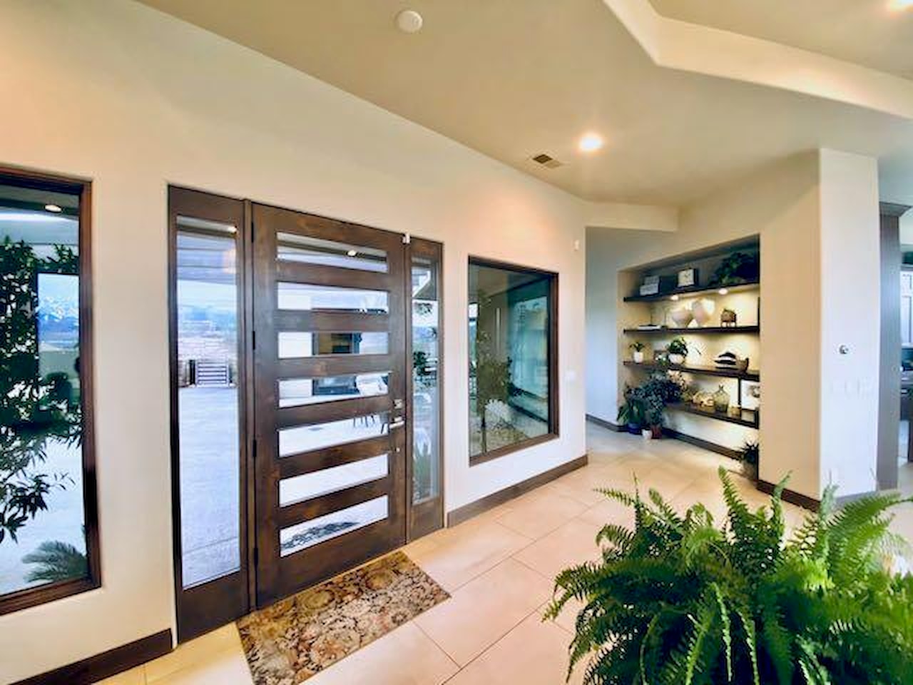 2040 S Pinnacle CIR St George, UT 84790 home for sale, MLS#25-259834 - Erika Rogers Photo 12