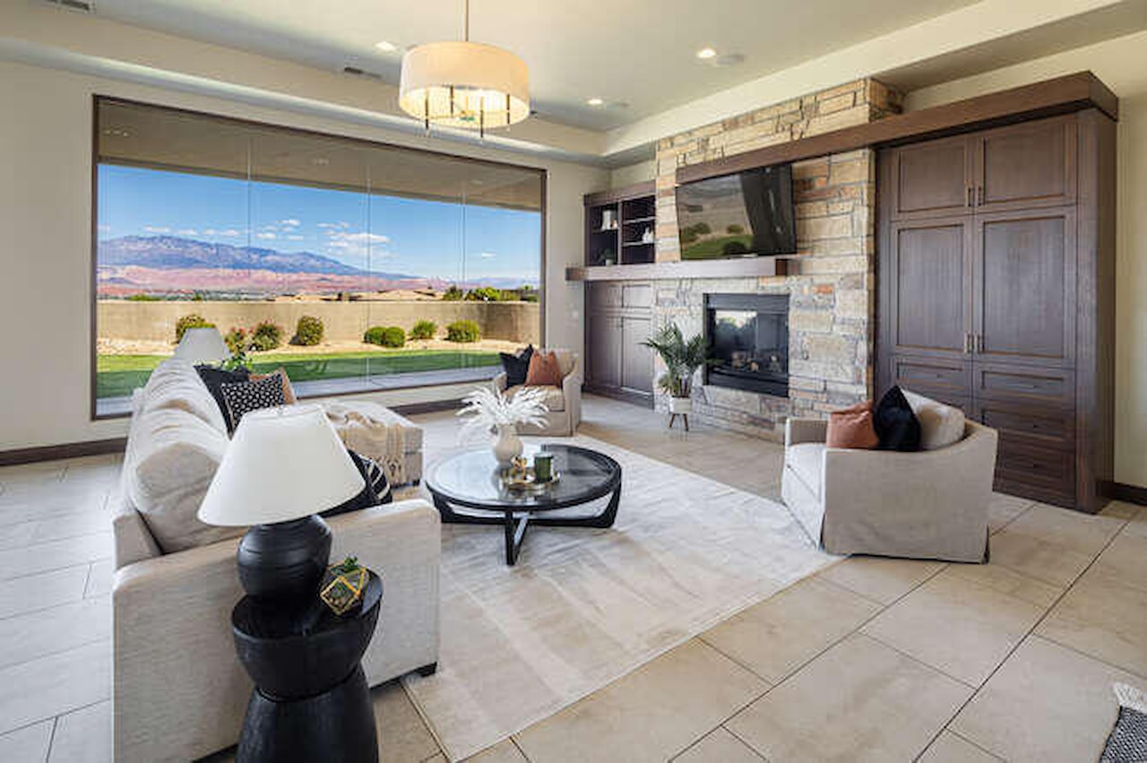 2040 S Pinnacle CIR St George, UT 84790 home for sale, MLS#25-259834 - Erika Rogers Photo 15