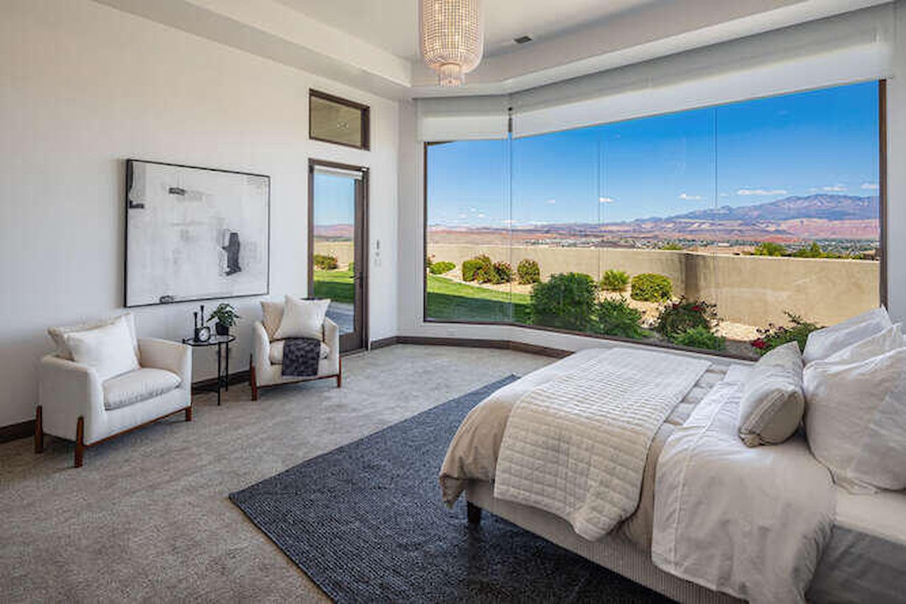 2040 S Pinnacle CIR St George, UT 84790 home for sale, MLS#25-259834 - Erika Rogers Photo 33