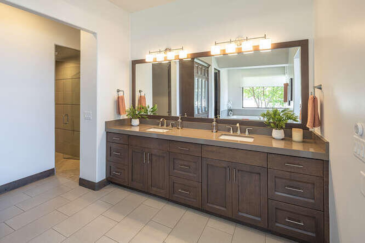 2040 S Pinnacle CIR St George, UT 84790 home for sale, MLS#25-259834 - Erika Rogers Photo 37