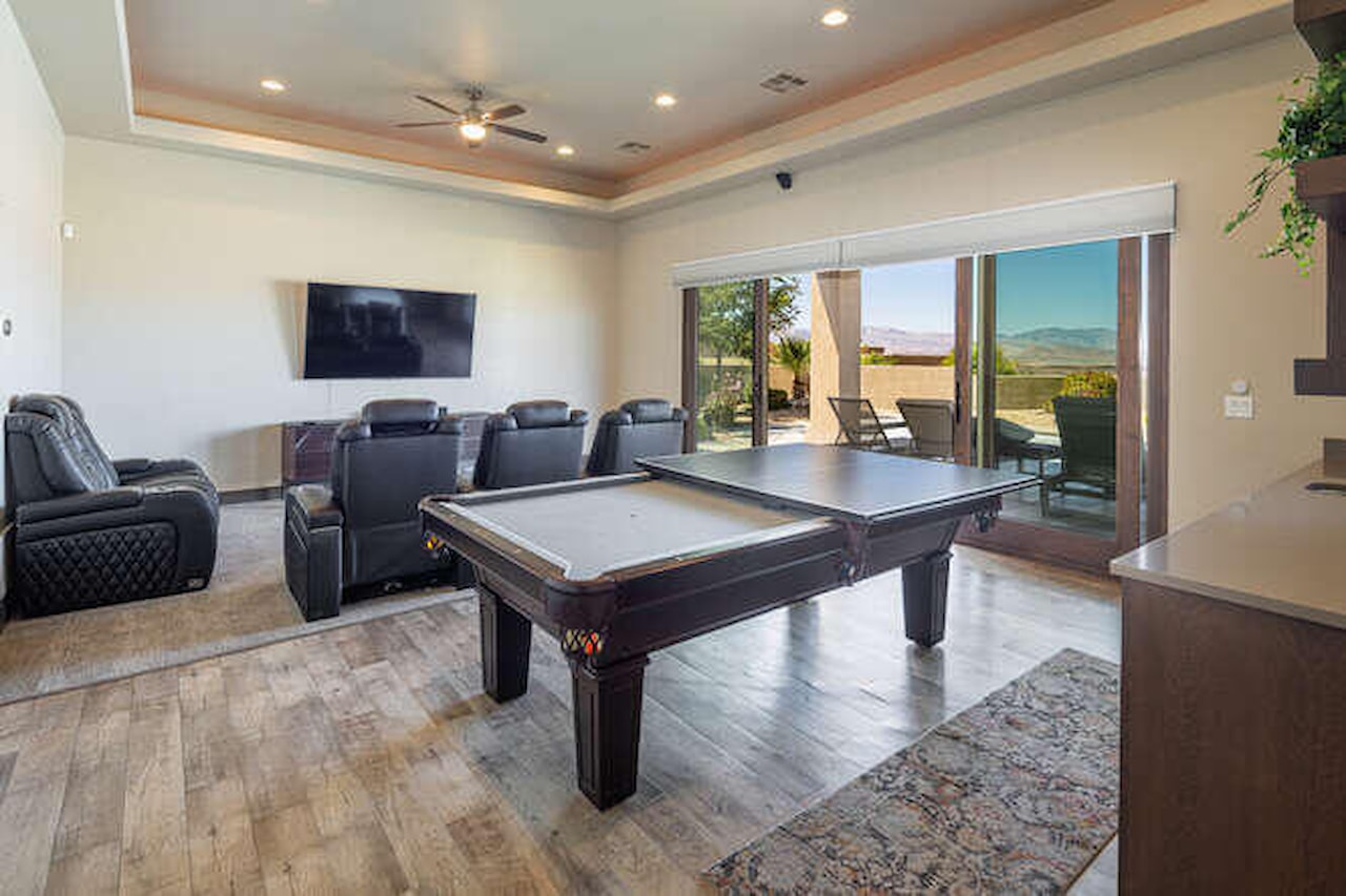 2040 S Pinnacle CIR St George, UT 84790 home for sale, MLS#25-259834 - Erika Rogers Photo 41