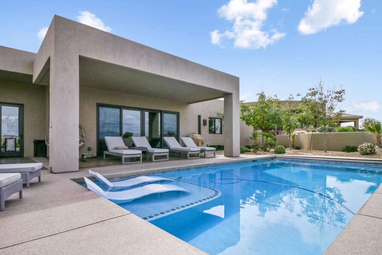 2040 S Pinnacle CIR St George, UT 84790 home for sale, MLS#25-259834 - Erika Rogers Photo 46