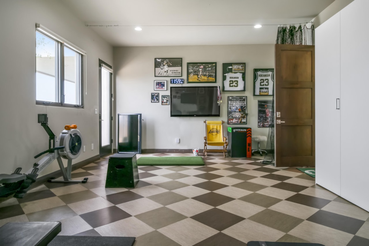 2040 S Pinnacle CIR St George, UT 84790 home for sale, MLS#25-259834 - Erika Rogers Photo 61