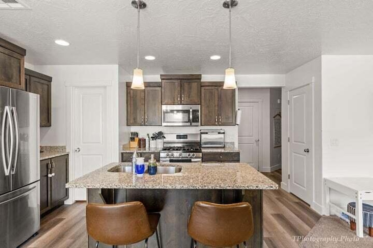 5934 S Belair ST St George, UT 84790 home for sale, MLS#25-265987 - Erika Rogers Photo 4