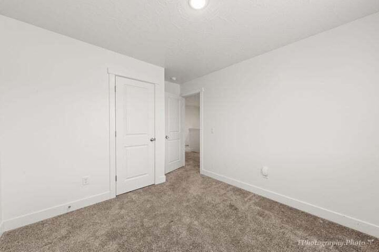 5934 S Belair ST St George, UT 84790 home for sale, MLS#25-265987 - Erika Rogers Photo 9