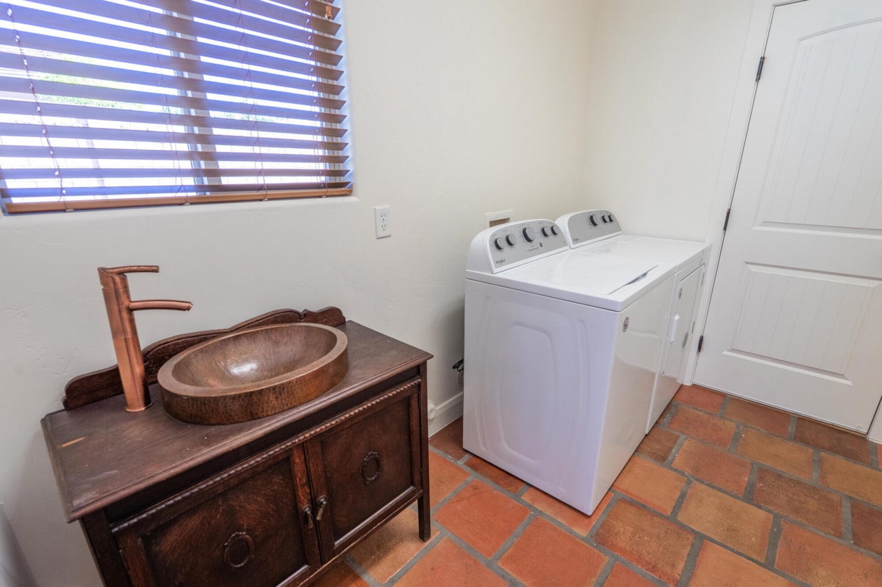 1007 N Mountainside Ave Washington, UT 84780 home for sale, MLS#25-265988 - Erika Rogers Photo 26