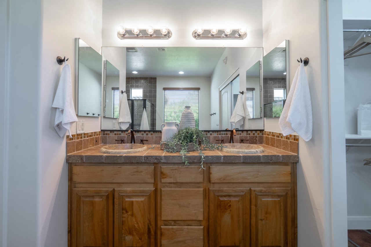 1007 N Mountainside Ave Washington, UT 84780 home for sale, MLS#25-265988 - Erika Rogers Photo 32