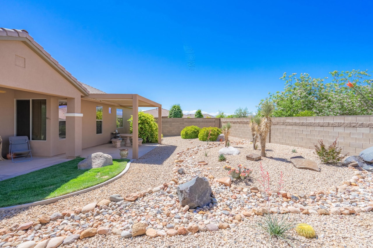 1007 N Mountainside Ave Washington, UT 84780 home for sale, MLS#25-265988 - Erika Rogers Photo 52