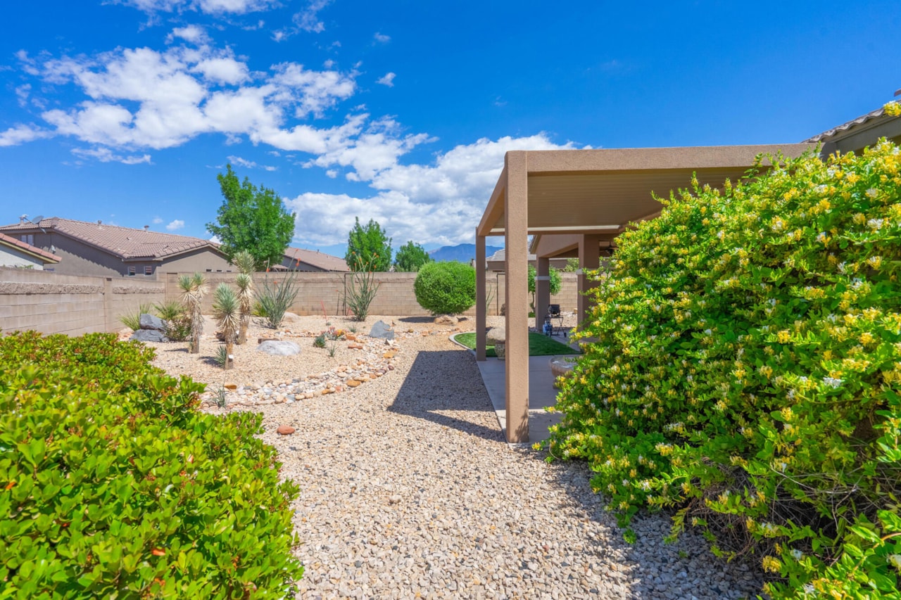 1007 N Mountainside Ave Washington, UT 84780 home for sale, MLS#25-265988 - Erika Rogers Photo 56