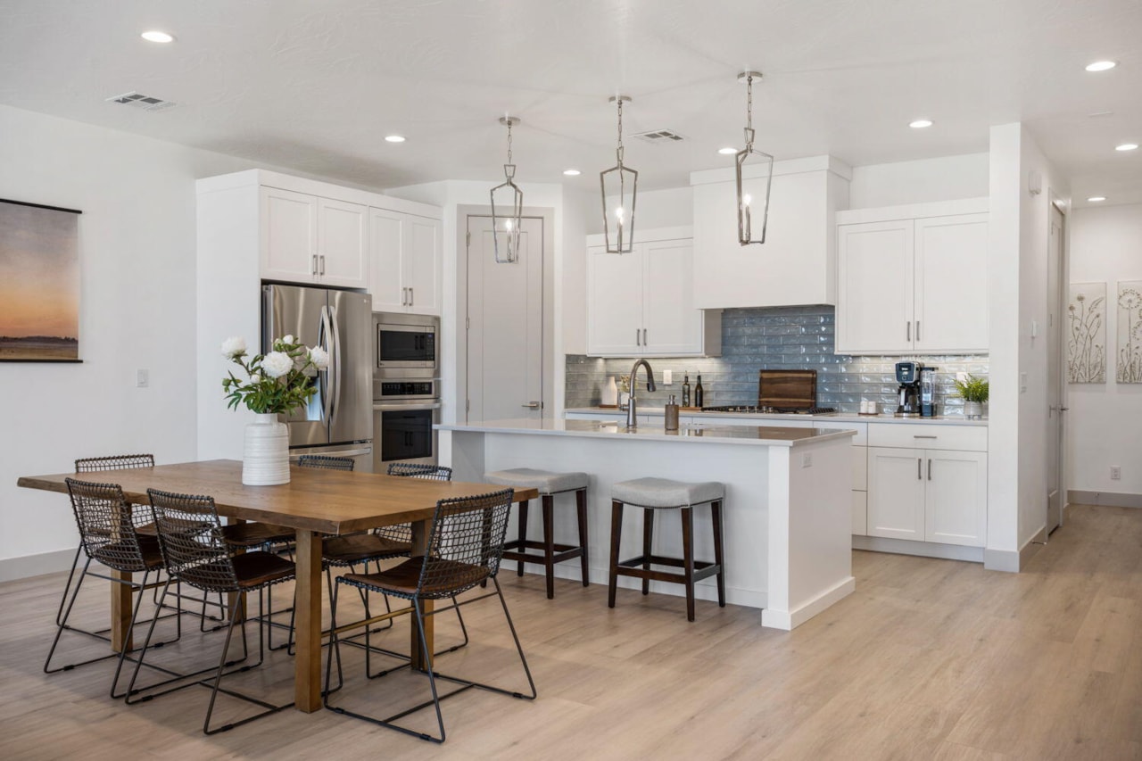 5416 S Aquamarine LN St George, UT 84790 home for sale, MLS#25-265995 - Erika Rogers Photo 3