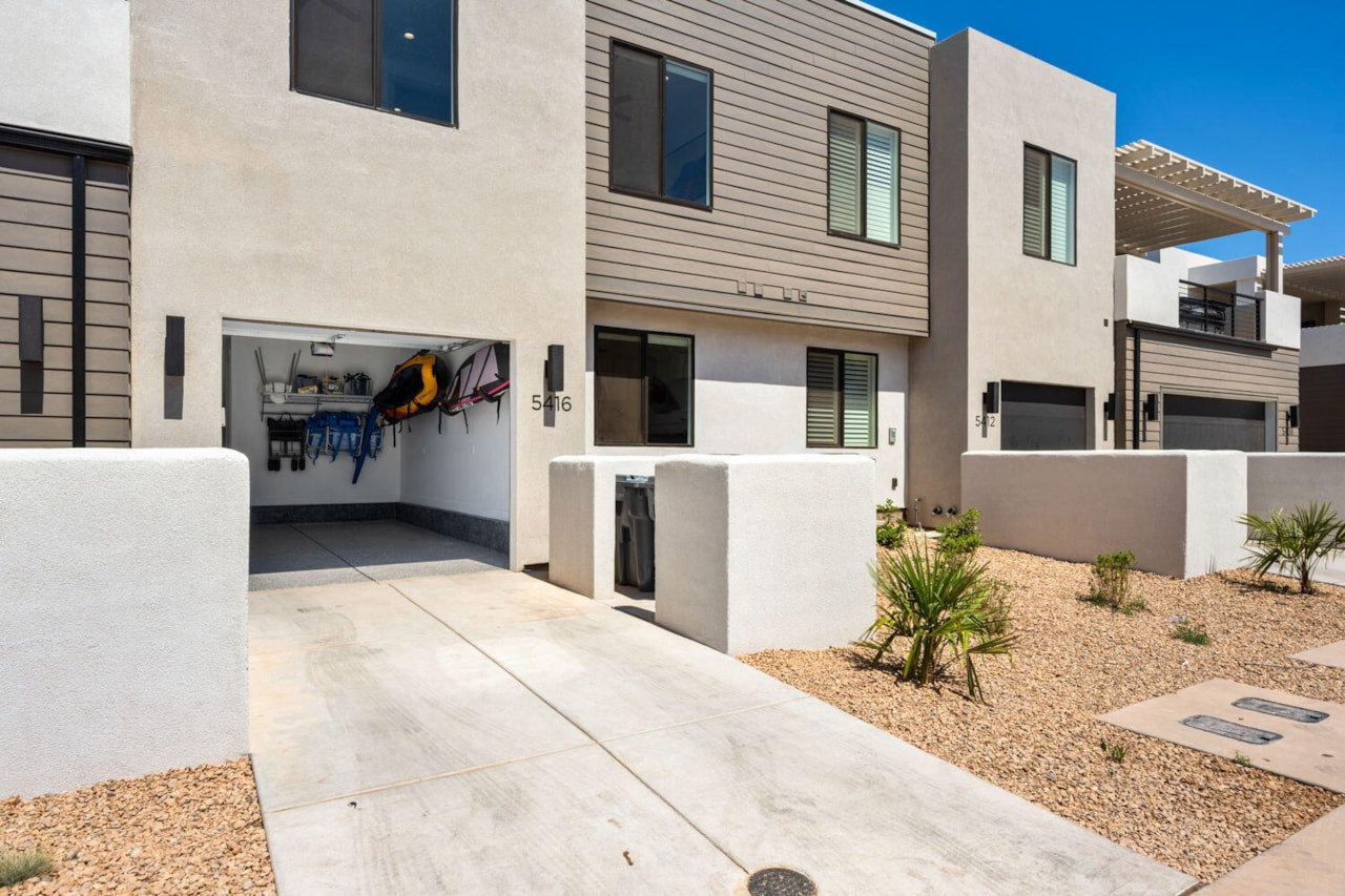 5416 S Aquamarine LN St George, UT 84790 home for sale, MLS#25-265995 - Erika Rogers Photo 39