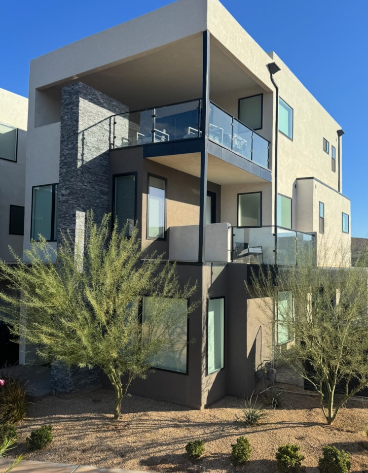 723 W Sapphire LN St George, UT 84790 home for sale, MLS#25-266001 - Erika Rogers Photo 2