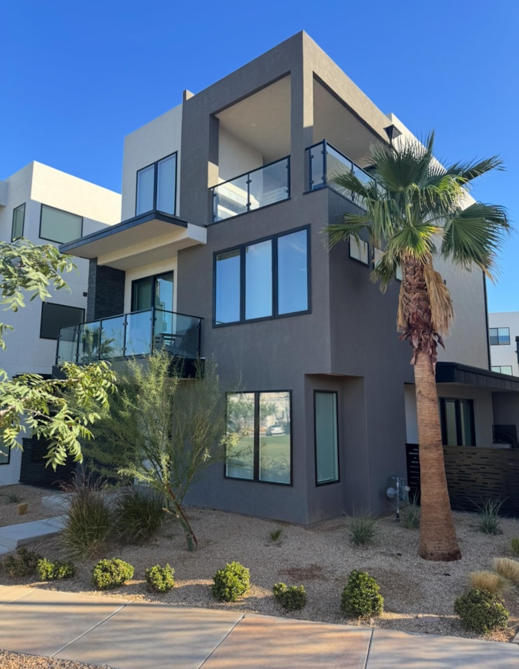 723 W Sapphire LN St George, UT 84790 home for sale, MLS#25-266001 - Erika Rogers Photo 4