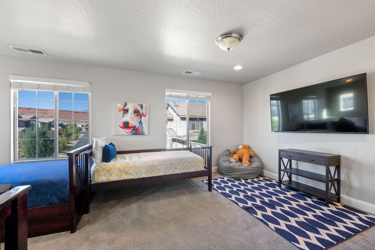 1888 Holiday LN Washington, UT 84780 home for sale, MLS#25-266006 - Erika Rogers Photo 13