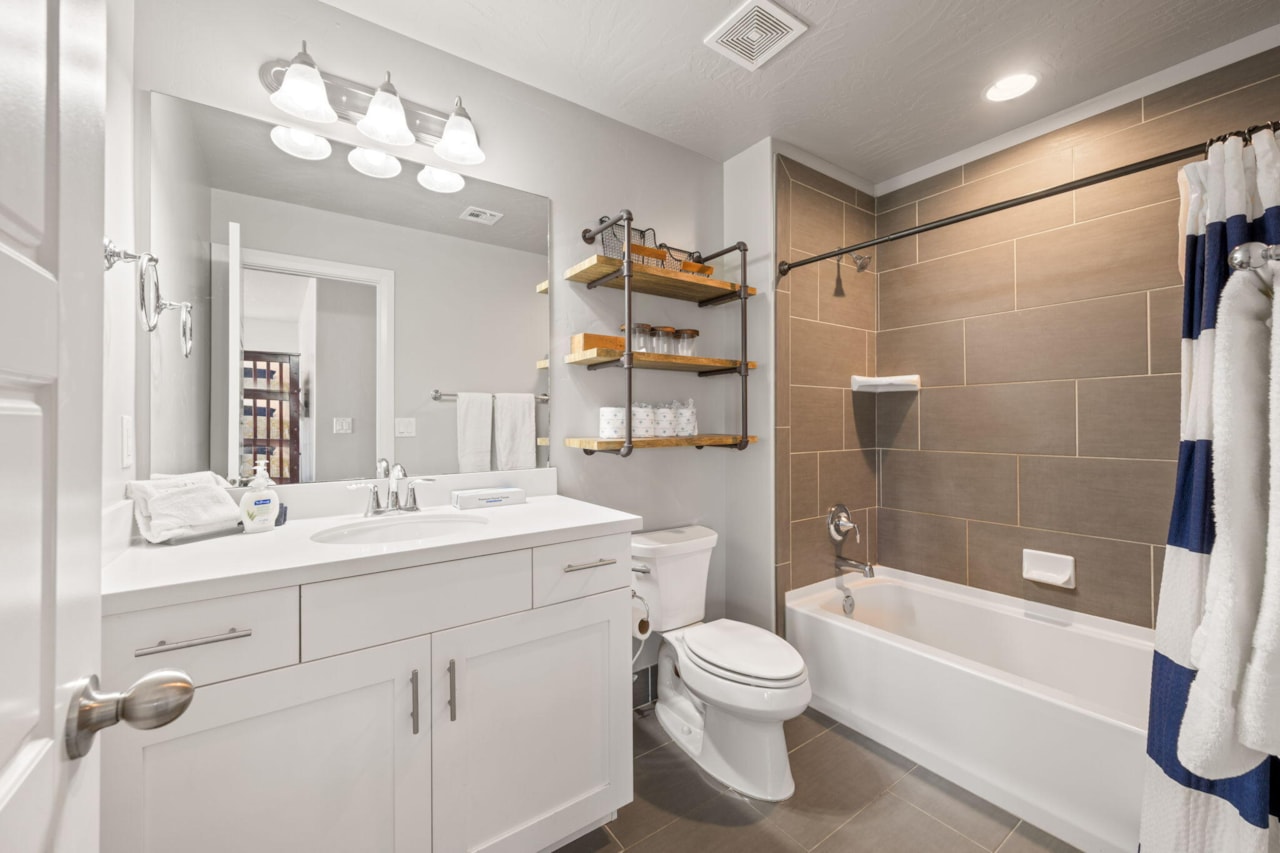 1888 Holiday LN Washington, UT 84780 home for sale, MLS#25-266006 - Erika Rogers Photo 14