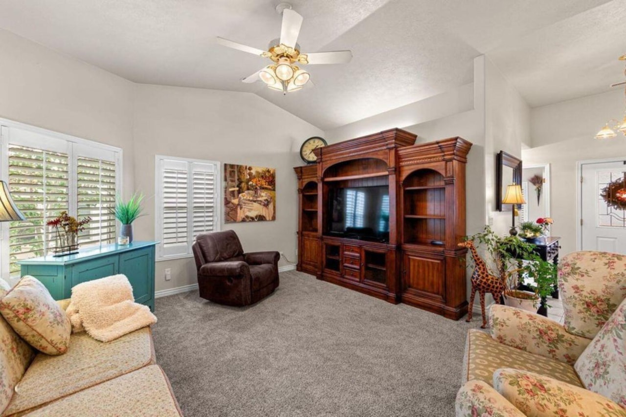 1610 W 100 N #29 St George, UT 84770 home for sale, MLS#25-265959 - Erika Rogers Photo 6