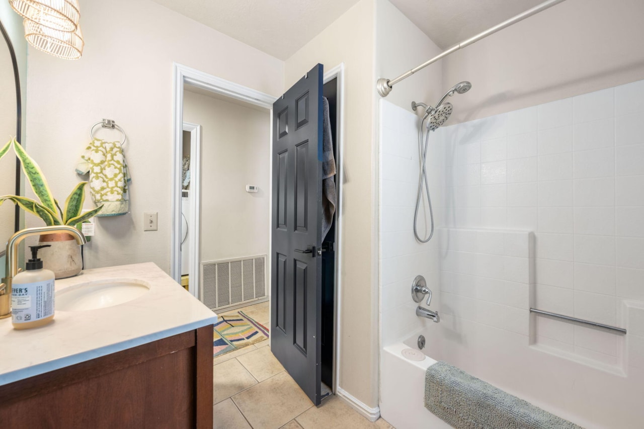 1040 N 1300  W #7 St George, UT 84770 home for sale, MLS#25-266021 - Erika Rogers Photo 17