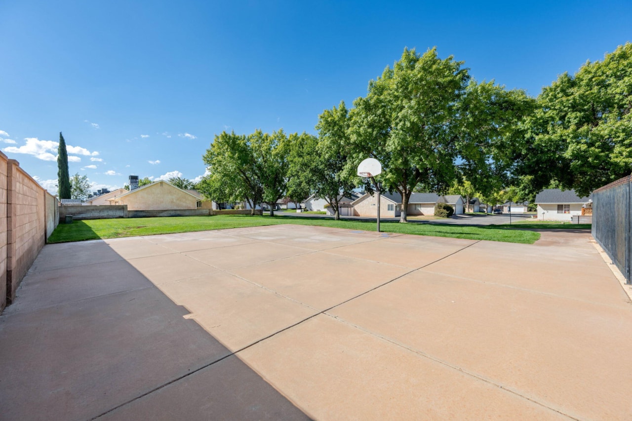 1040 N 1300  W #7 St George, UT 84770 home for sale, MLS#25-266021 - Erika Rogers Photo 31