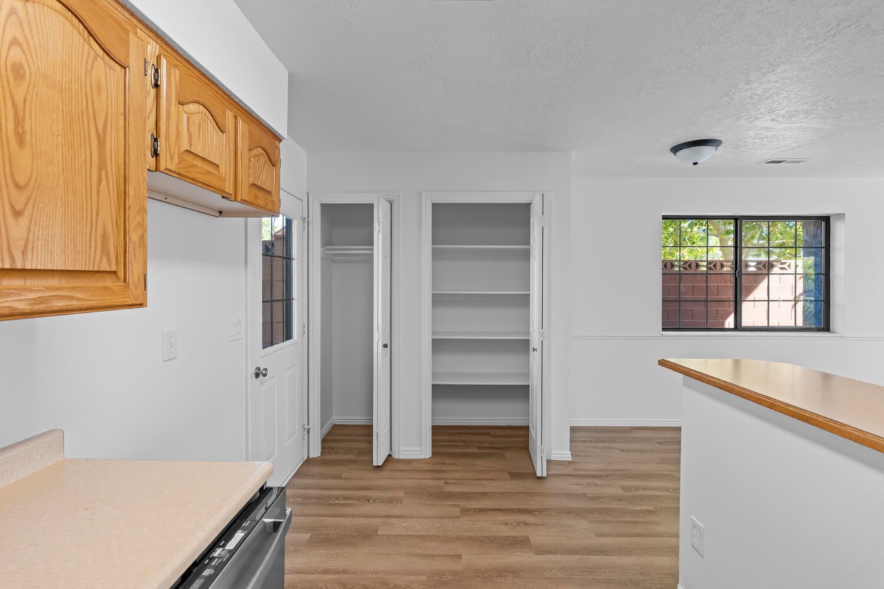 1708 W 1020  N #146 St George, UT 84770 home for sale, MLS#25-266026 - Erika Rogers Photo 8