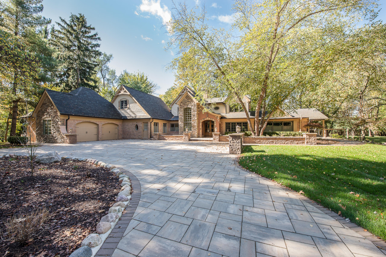 ✩ Ami ✩ 2891 Gale Rd Ann Arbor, MI 48105 | MLS 25052519