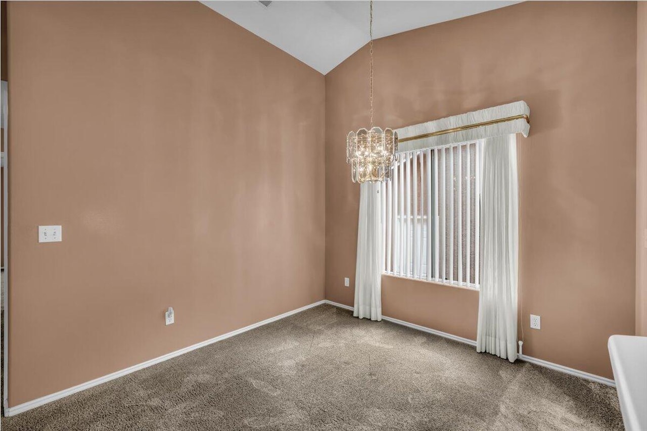 210 N Mall #46 St George, UT 84790 home for sale, MLS#25-266065 - Erika Rogers Photo 7