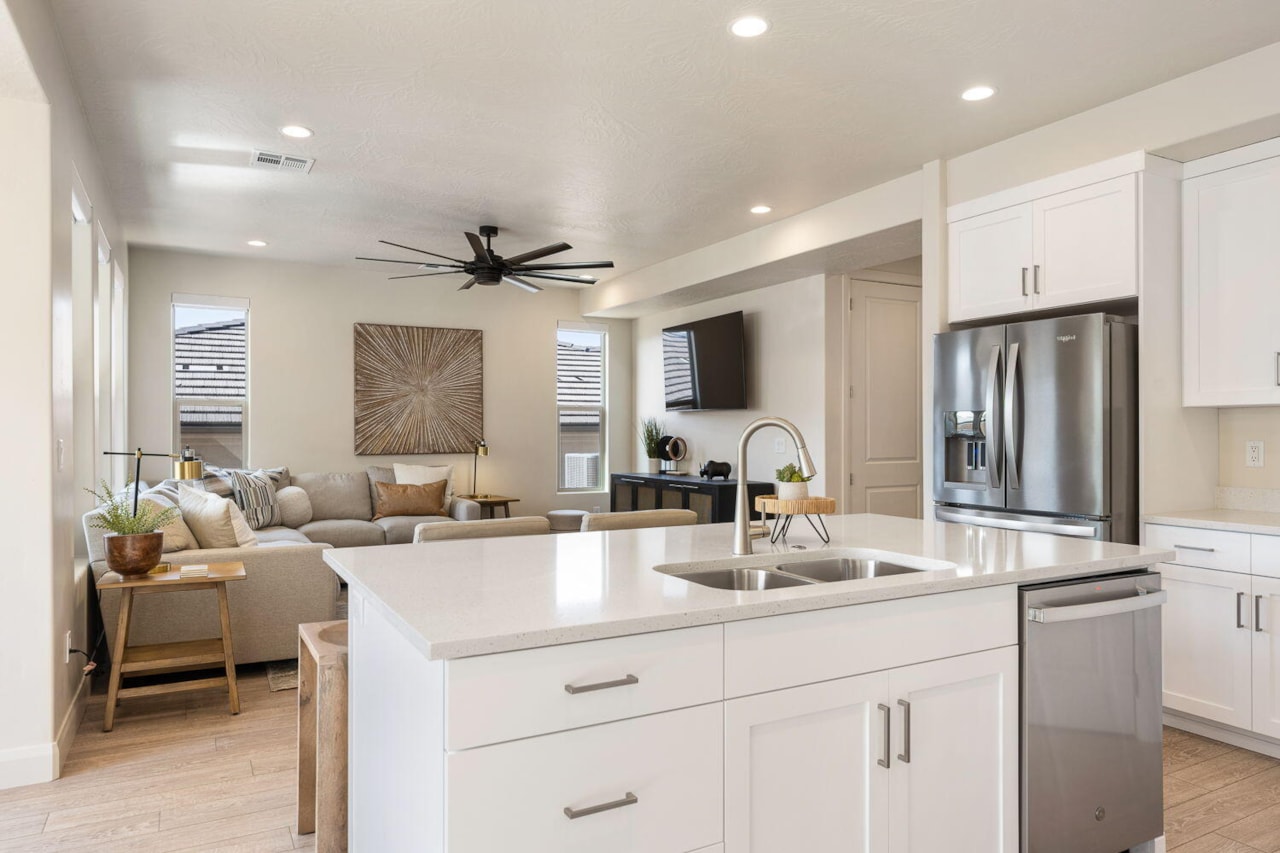 1366 N Marfil Way Washington, UT 84780 home for sale, MLS#25-266078 - Erika Rogers Photo 5