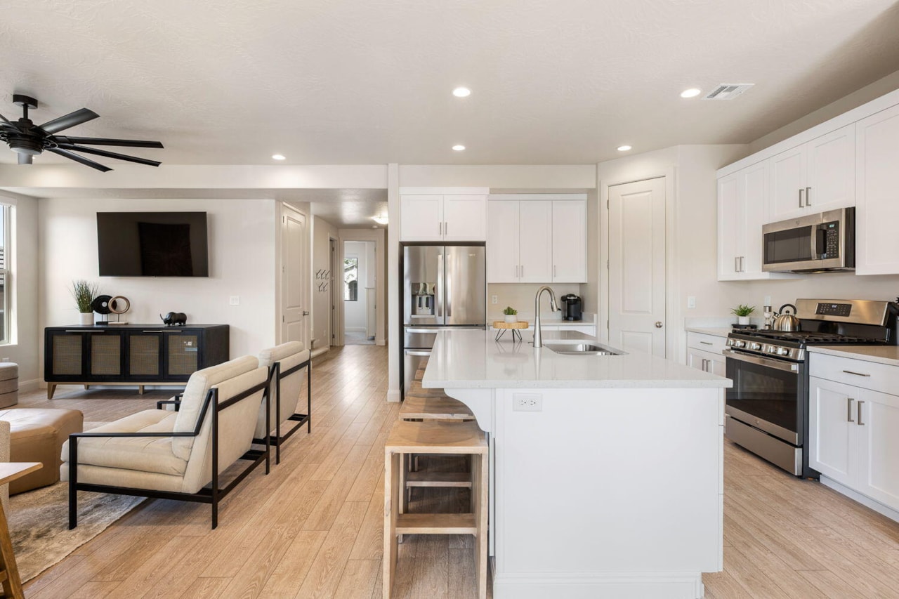 1366 N Marfil Way Washington, UT 84780 home for sale, MLS#25-266078 - Erika Rogers Photo 6