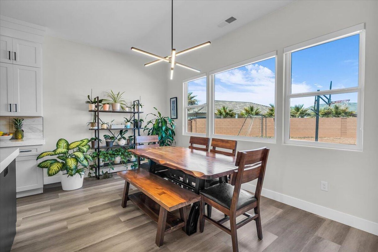 3539 S Marietta DR St George, UT 84790 home for sale, MLS#25-266086 - Erika Rogers Photo 10