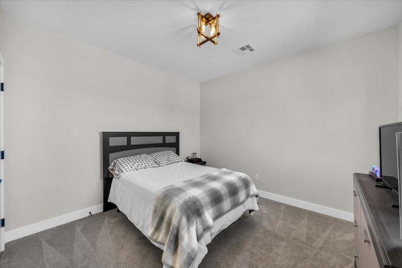 3539 S Marietta DR St George, UT 84790 home for sale, MLS#25-266086 - Erika Rogers Photo 20