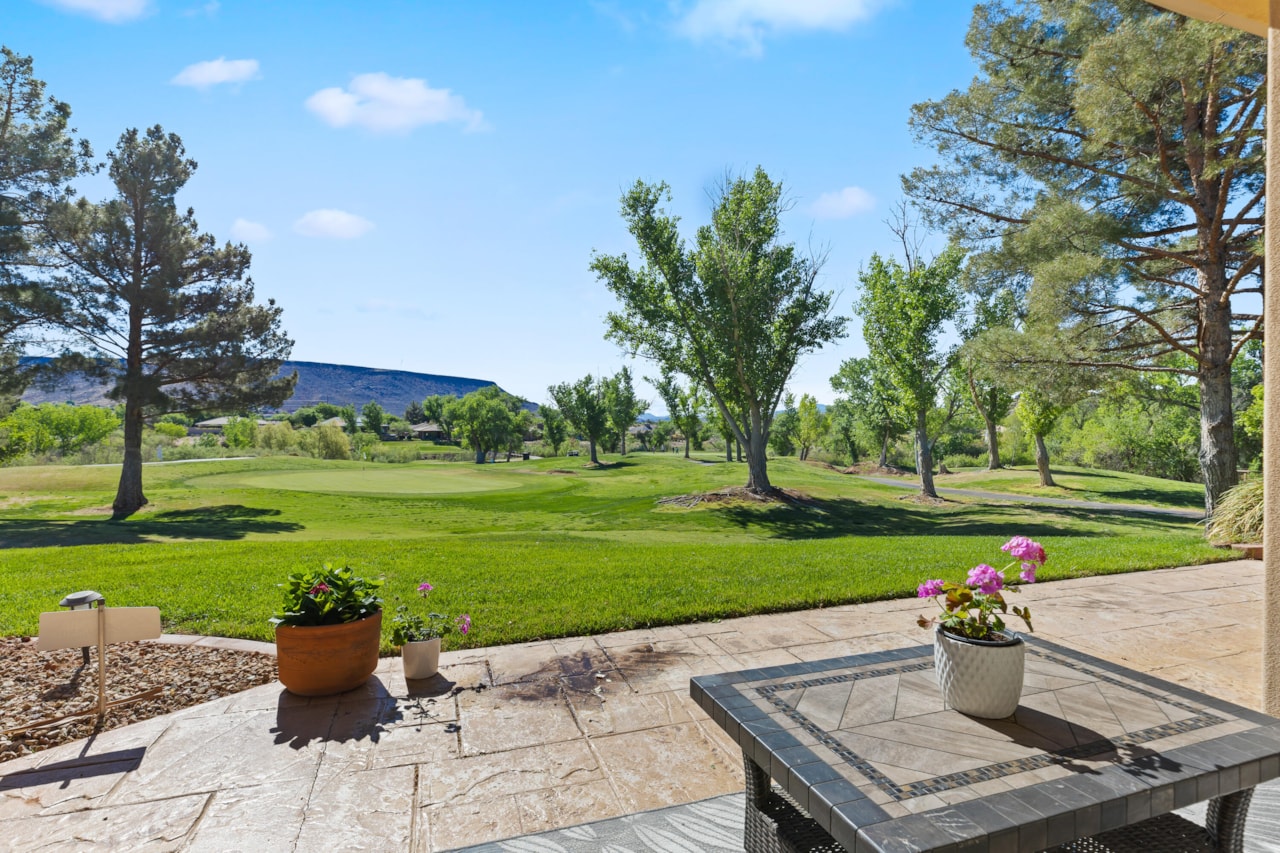 2005 W Monterey DR St George, UT 84770 home for sale, MLS#25-266067 - Erika Rogers Photo 33