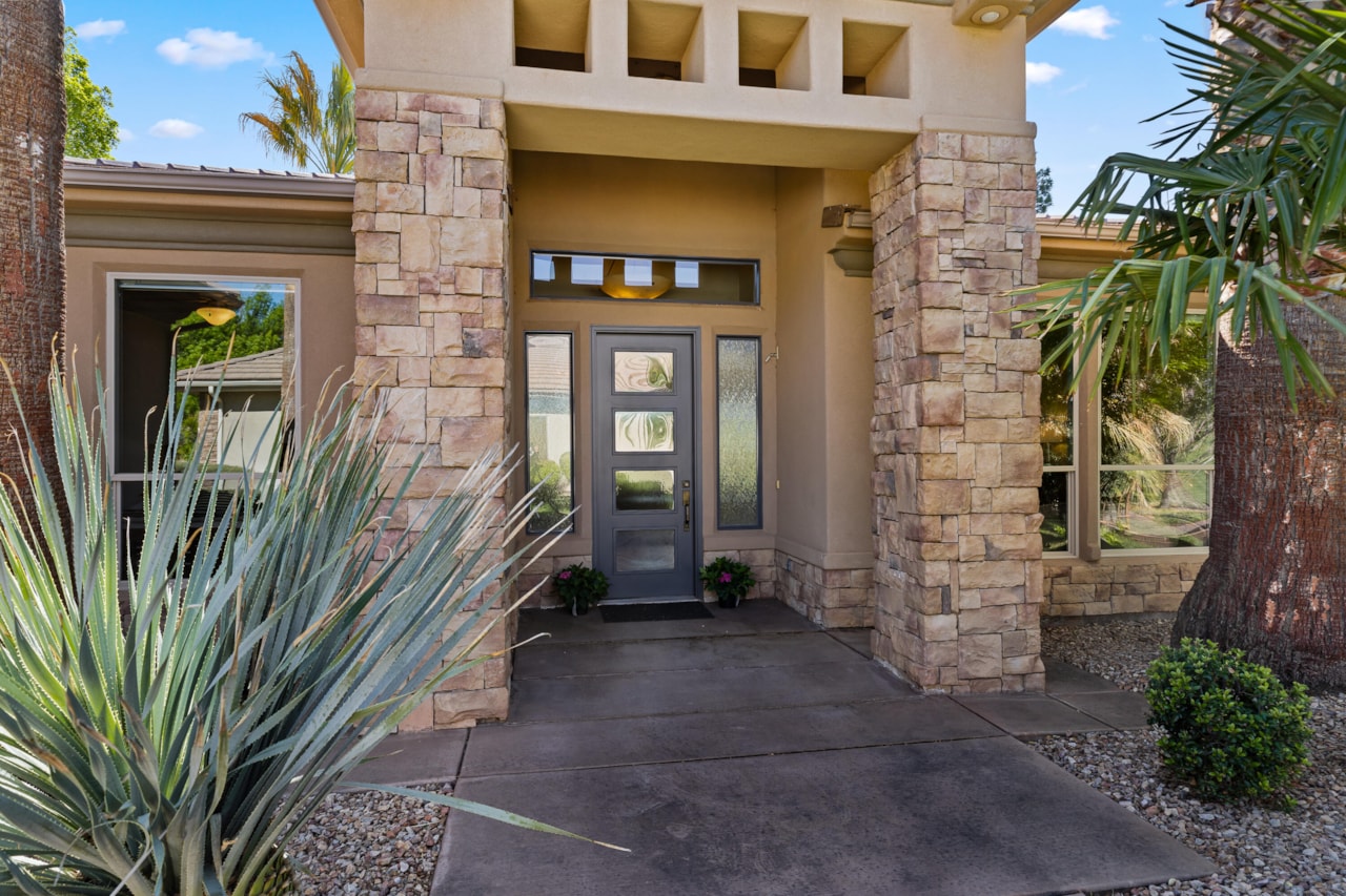 2005 W Monterey DR St George, UT 84770 home for sale, MLS#25-266067 - Erika Rogers Photo 5