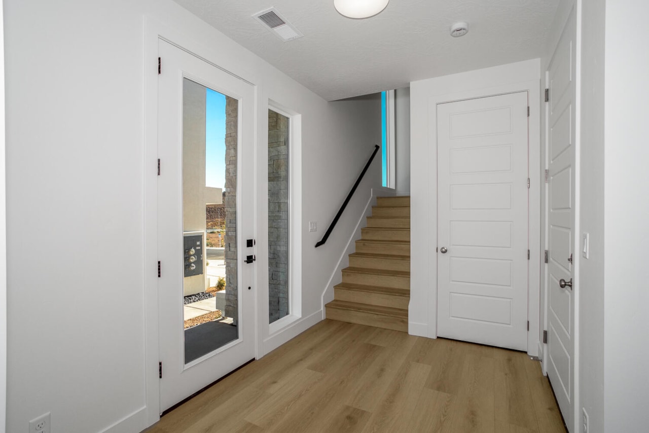 2766 W Silver Cholla LN #32 St George, UT 84770 home for sale, MLS#25-266073 - Erika Rogers Photo 18