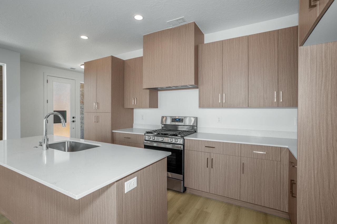 2766 W Silver Cholla LN #32 St George, UT 84770 home for sale, MLS#25-266073 - Erika Rogers Photo 11